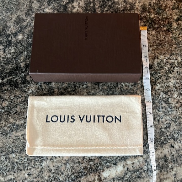 Louis Vuitton Authentic Dust Bag and Box - Picture 3 of 6